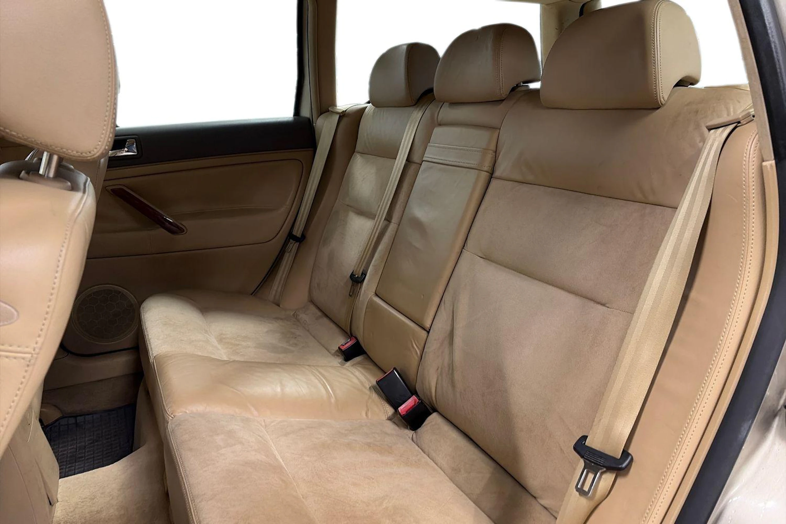 Ruskea (beige) Volkswagen Passat 2005 kuva 8.