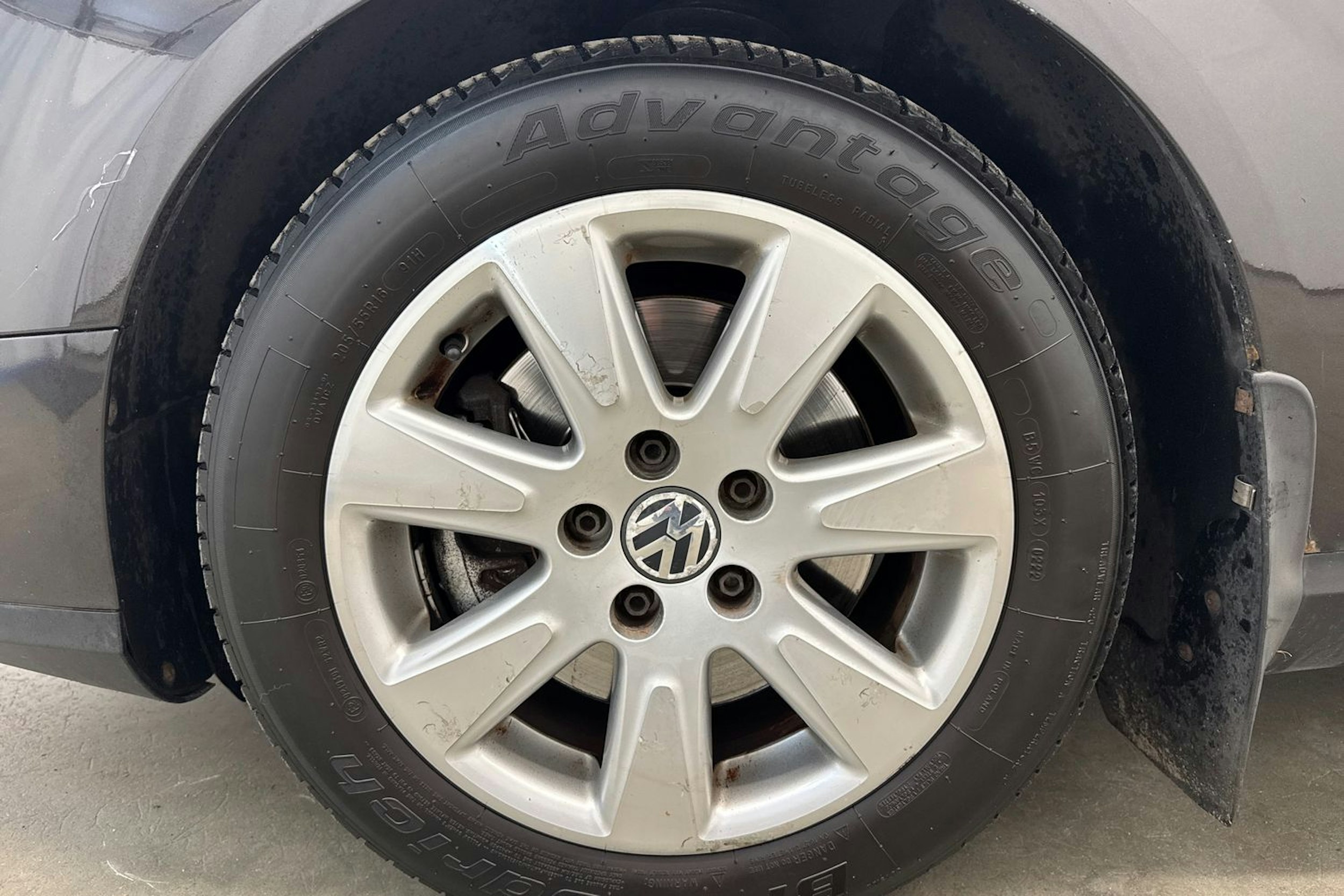 Ruskea (beige) Volkswagen Passat 2006 kuva 9.
