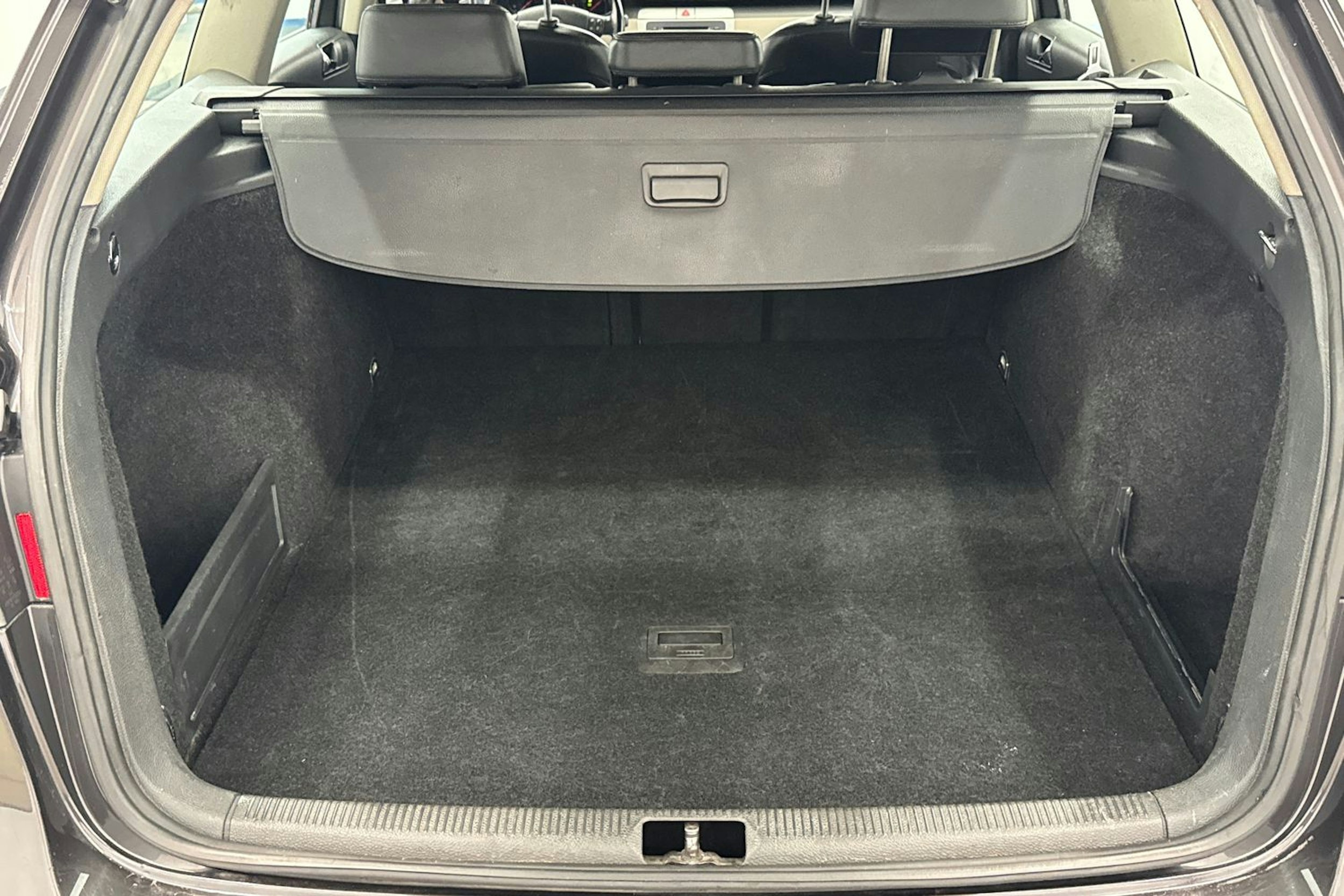 Ruskea (beige) Volkswagen Passat 2006 kuva 33.