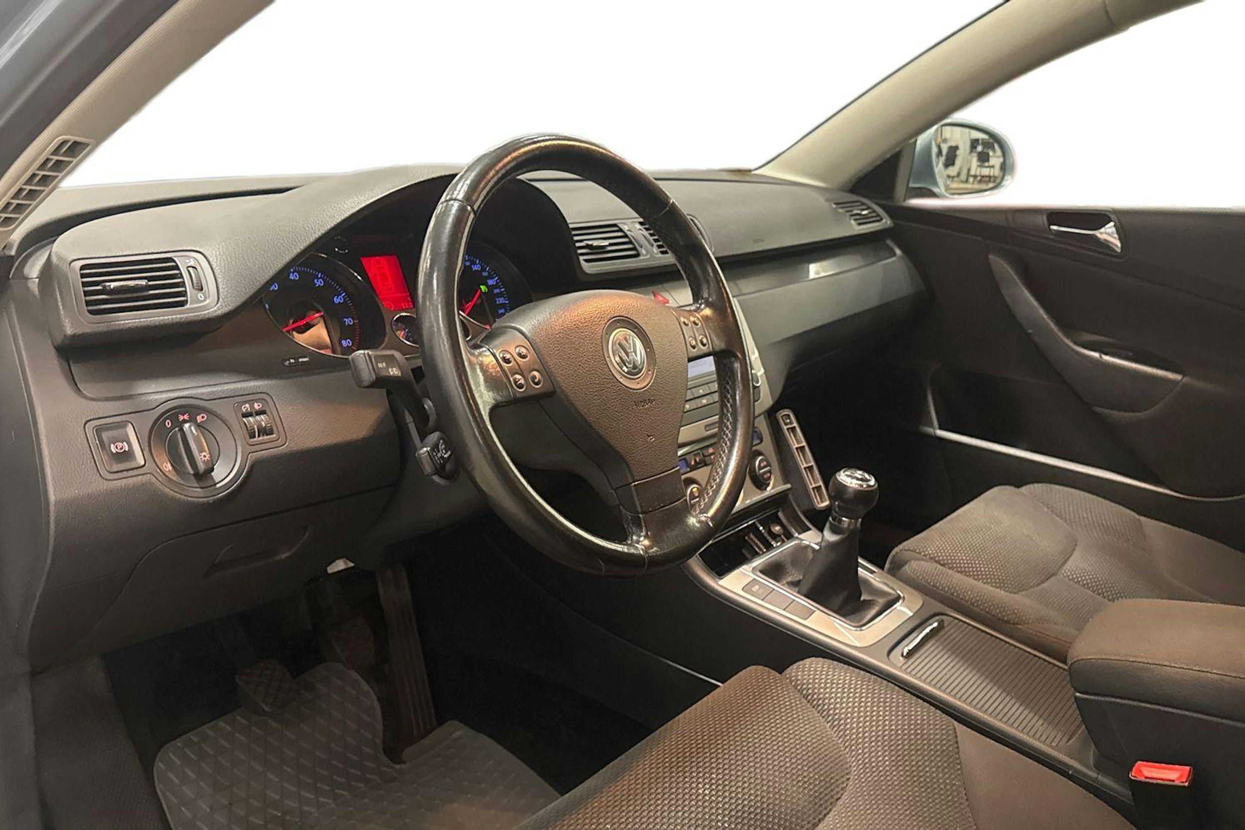 sininen Volkswagen Passat 2006 kuva 6.