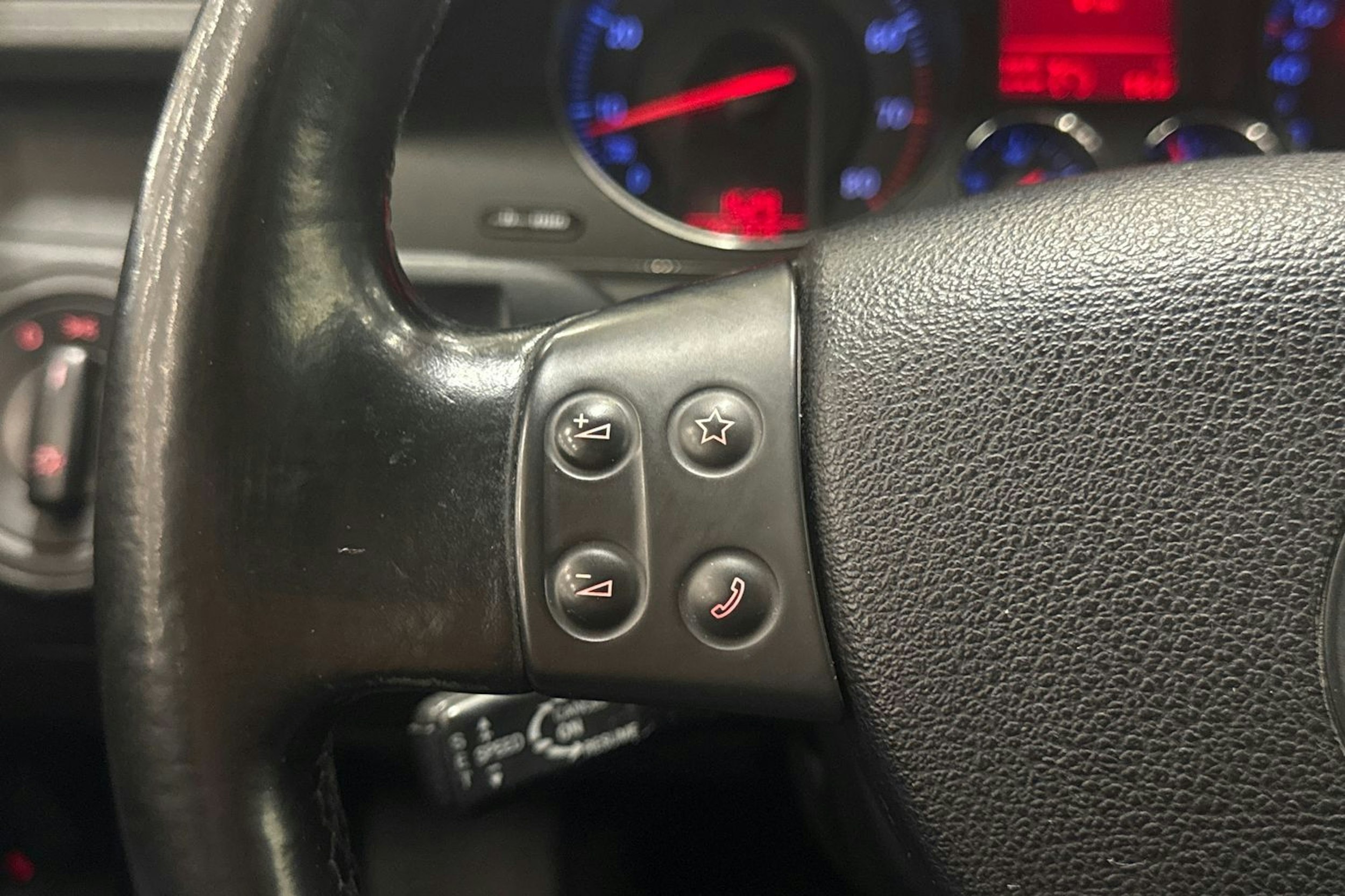 sininen Volkswagen Passat 2006 kuva 12.