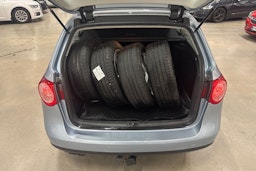 sininen Volkswagen Passat 2006 kuva 19.