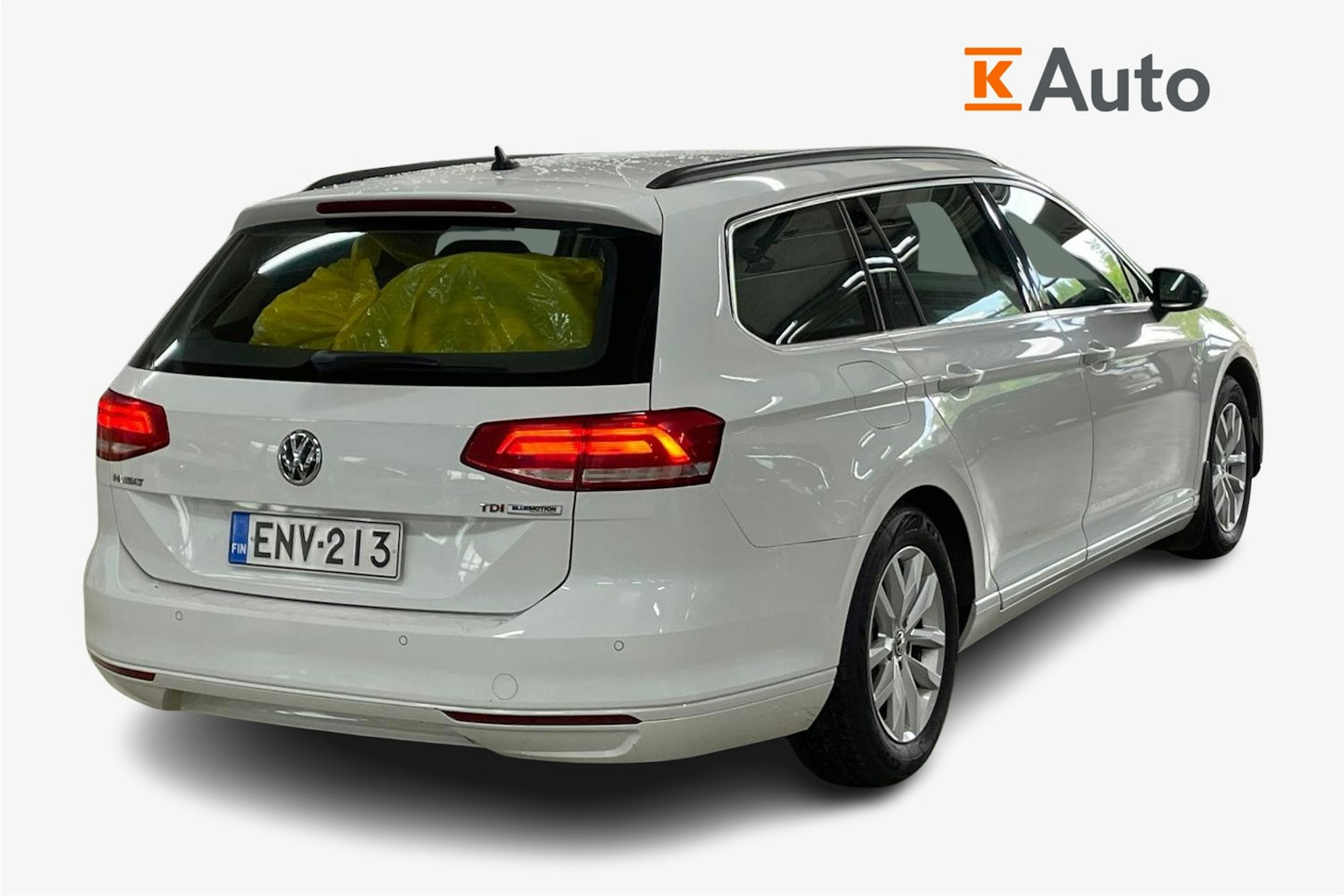 Valkoinen Volkswagen Passat 2016 kuva 2.