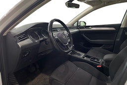Valkoinen Volkswagen Passat 2016 kuva 3.