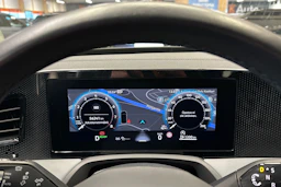 Harmaa Volkswagen Passat 2024 kuva 27.