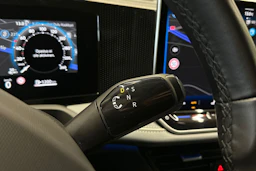 Harmaa Volkswagen Passat 2024 kuva 29.