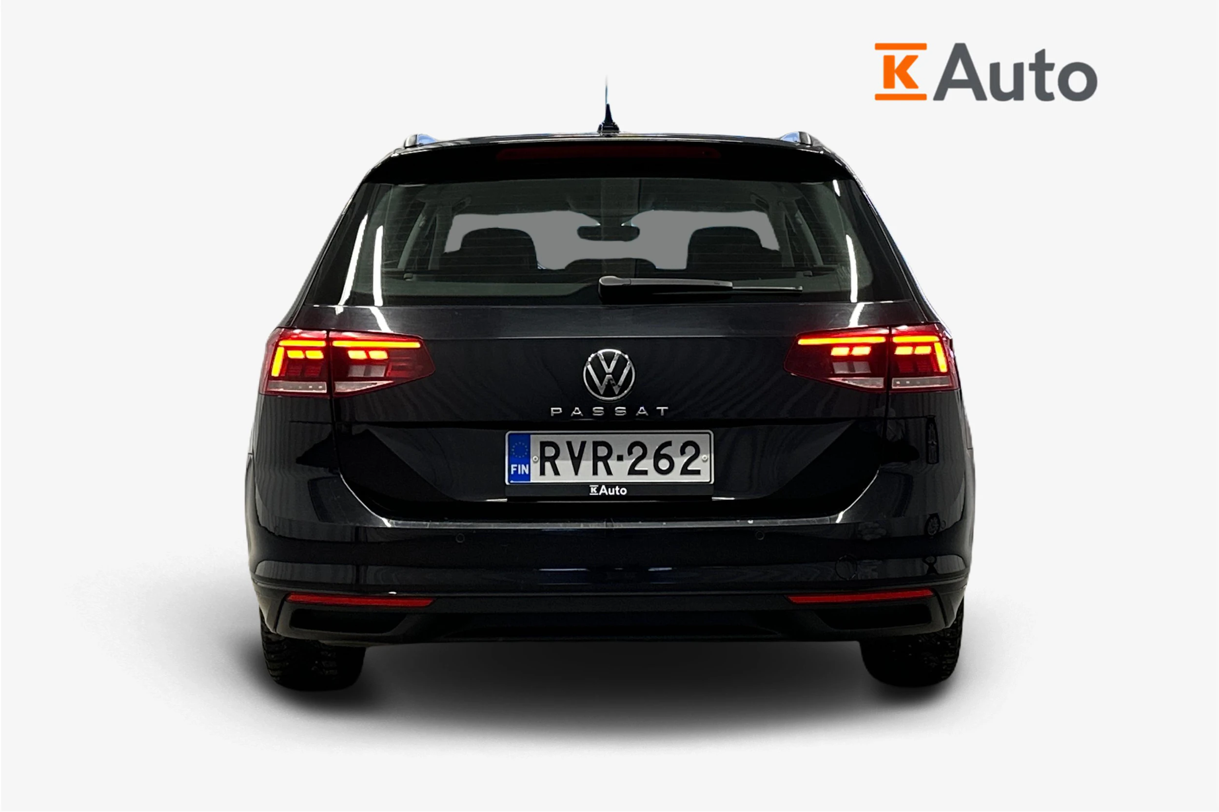 musta Volkswagen Passat 2024 kuva 3.