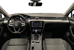 musta Volkswagen Passat 2024 kuva 7.