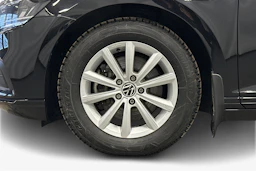 musta Volkswagen Passat 2024 kuva 9.