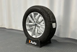 musta Volkswagen Passat 2024 kuva 10.