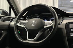 musta Volkswagen Passat 2024 kuva 14.