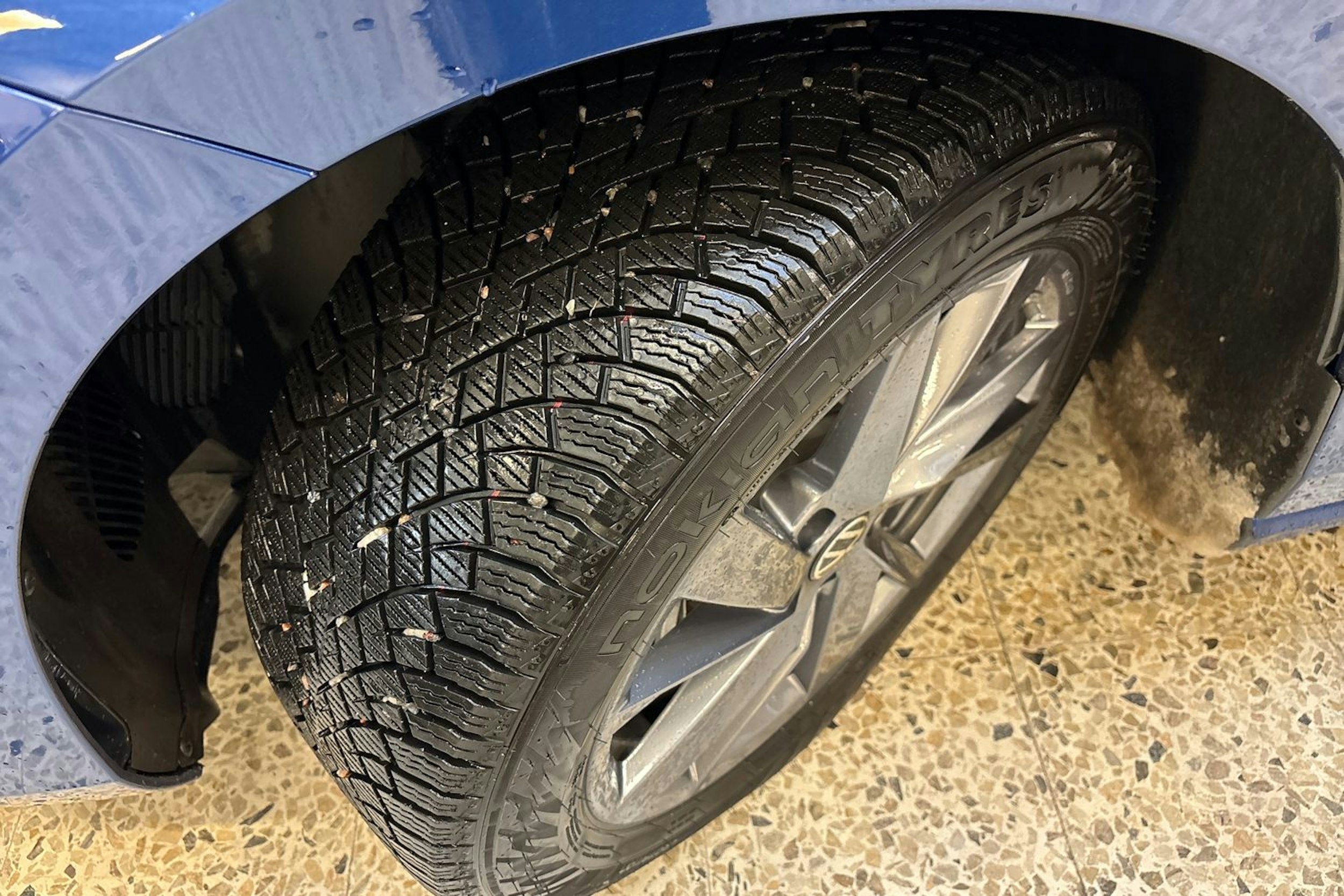 sininen Volkswagen Passat 2025 kuva 10.