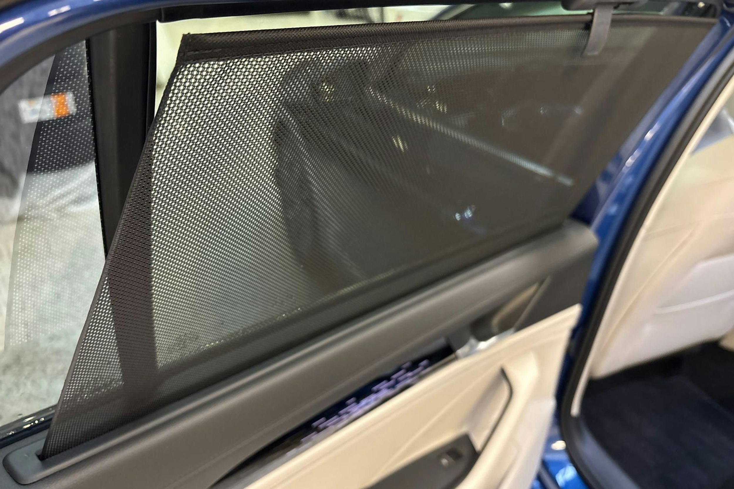 sininen Volkswagen Passat 2025 kuva 15.