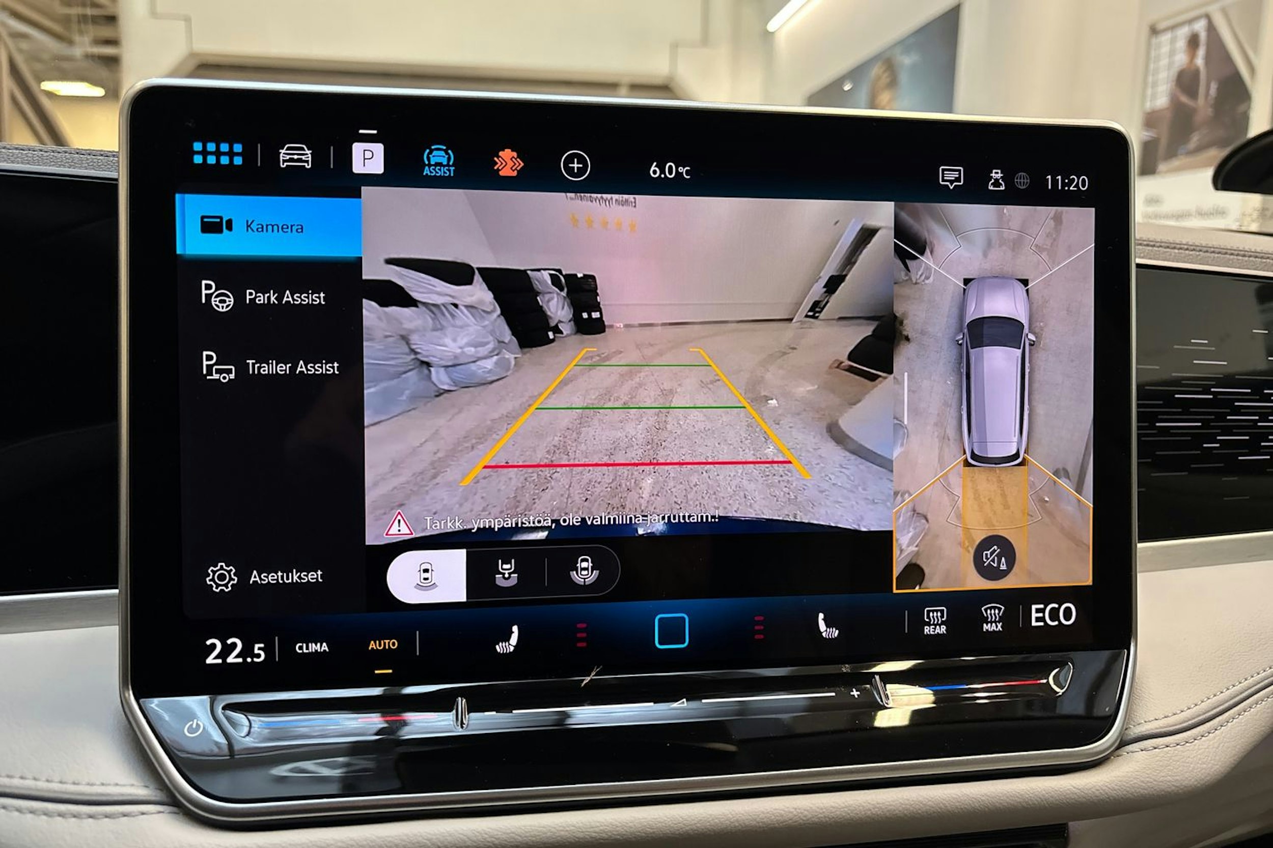 sininen Volkswagen Passat 2025 kuva 20.