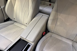 sininen Volkswagen Passat 2025 kuva 23.