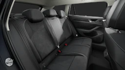 Mythos Black -metalliväri Volkswagen Passat Variant 2025 kuva 13.