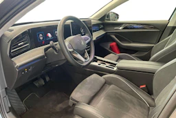 harmaa Volkswagen Passat 2025 kuva 6.