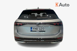 harmaa Volkswagen Passat 2026 kuva 3.