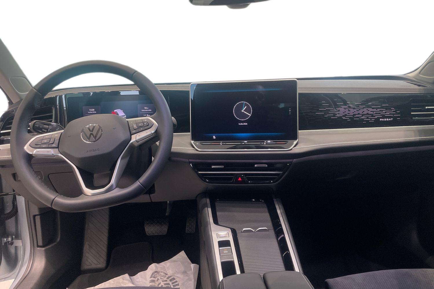 Volkswagen Passat 2026, photo 7/15