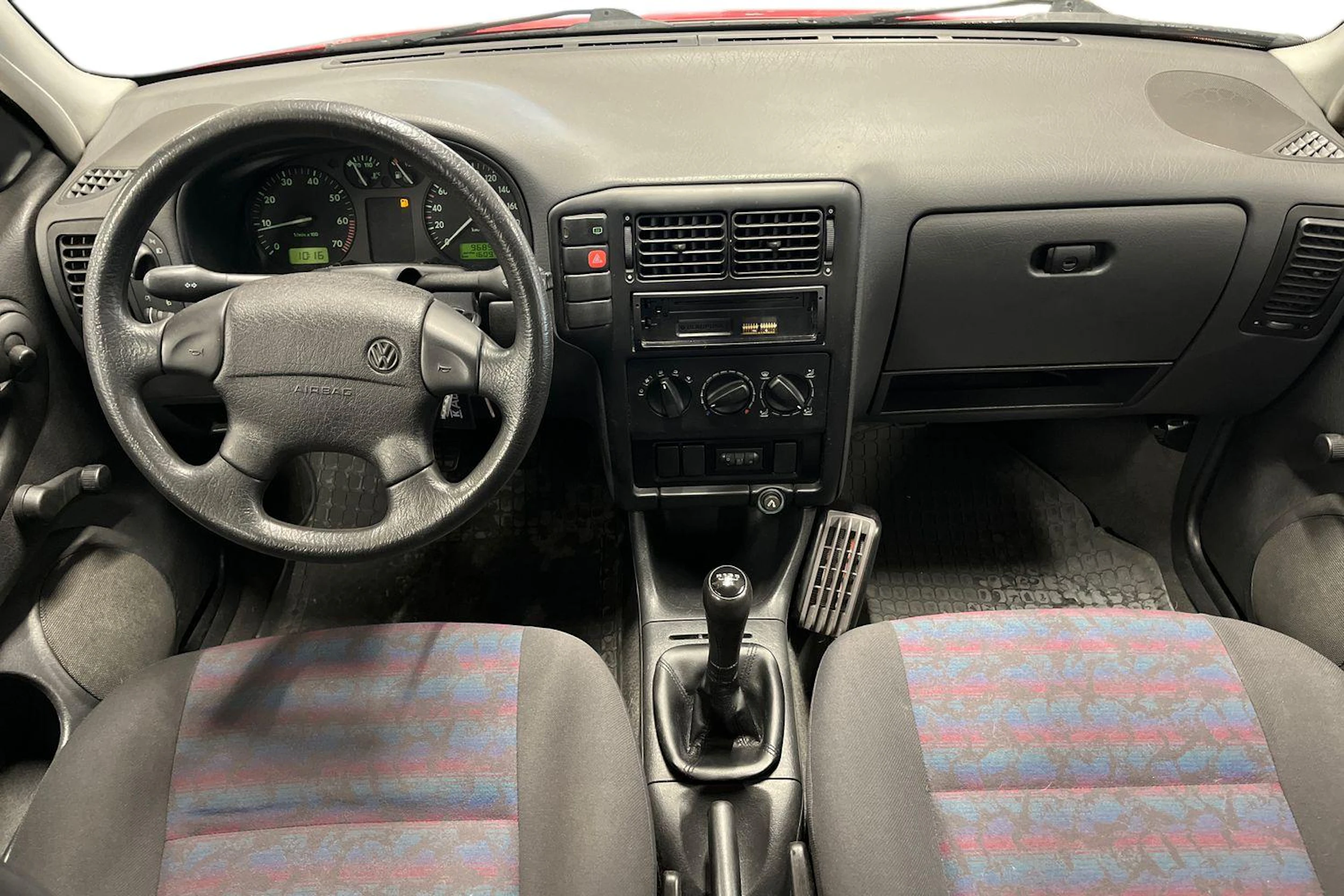 Punainen Volkswagen POLO 1998 kuva 7.