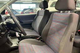Punainen Volkswagen POLO 1998 kuva 11.