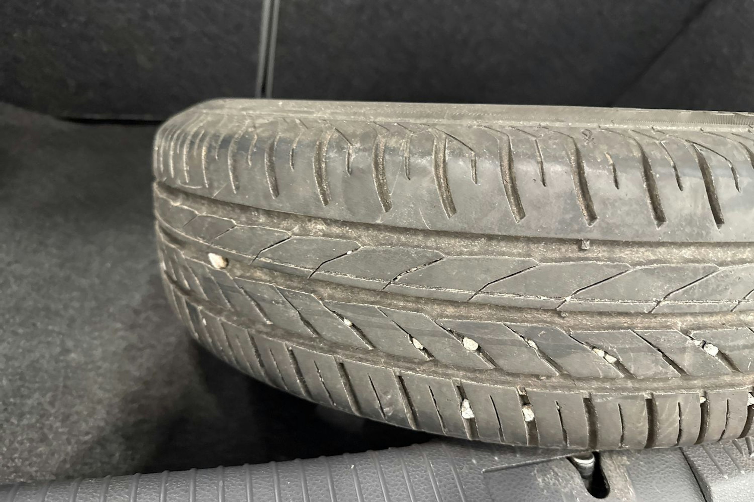 punainen Volkswagen Polo 2003 kuva 15.