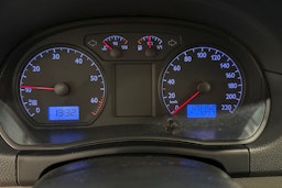 punainen Volkswagen Polo 2003 kuva 16.