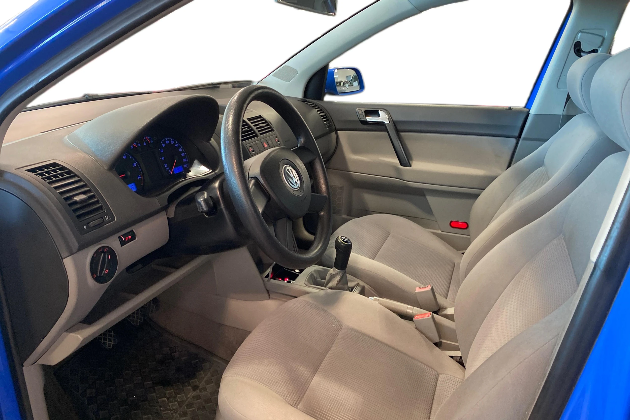 punainen Volkswagen Polo 2004 kuva 6.