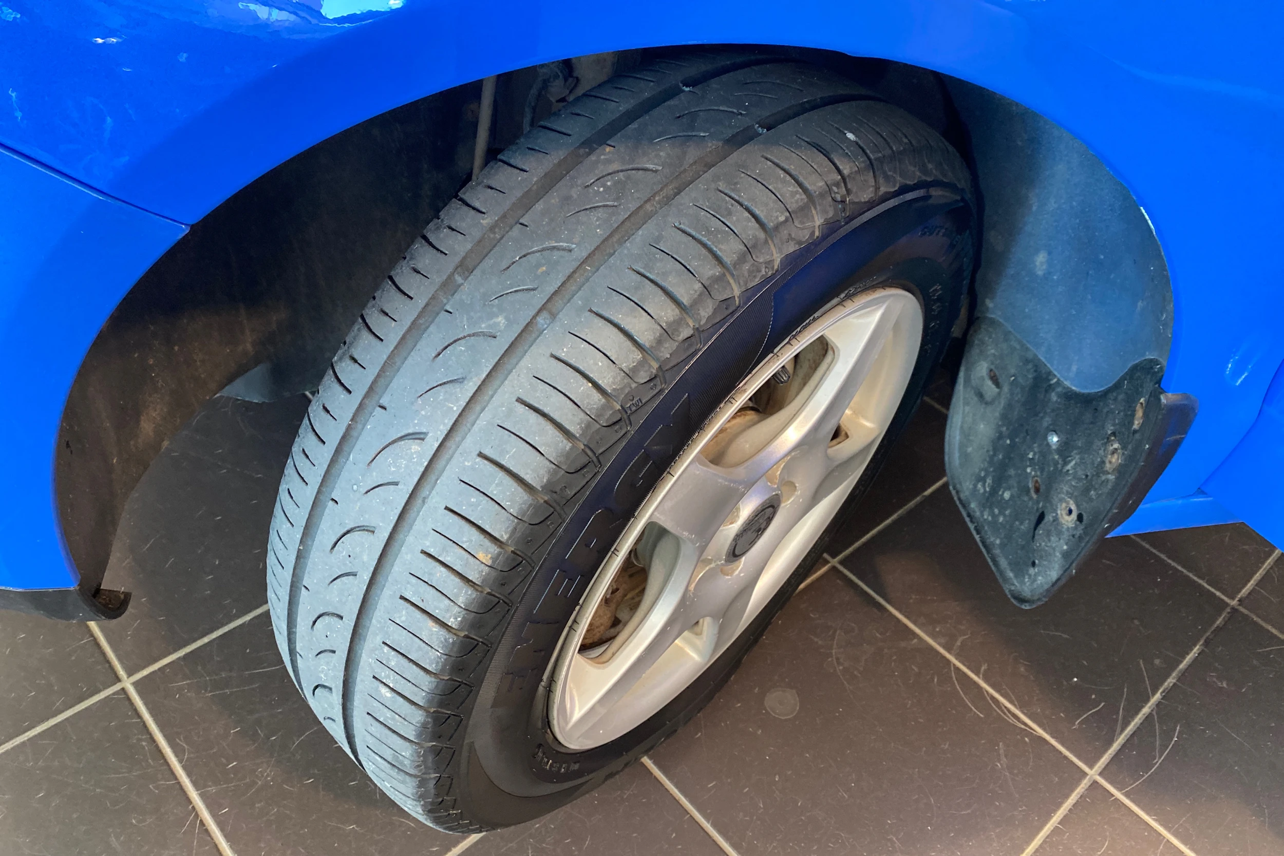punainen Volkswagen Polo 2004 kuva 10.