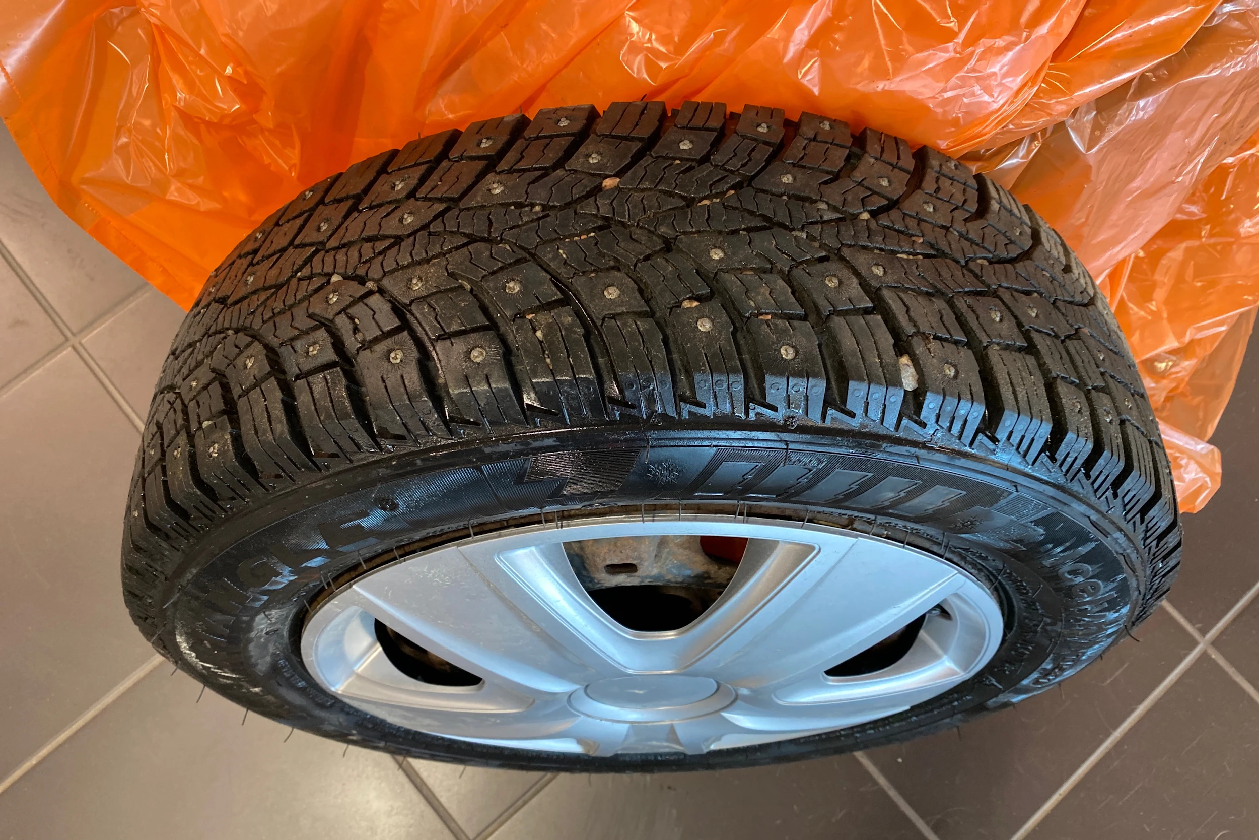 punainen Volkswagen Polo 2004 kuva 14.