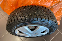 punainen Volkswagen Polo 2004 kuva 14.