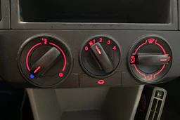 punainen Volkswagen Polo 2004 kuva 18.