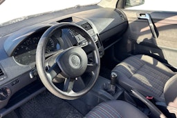 punainen Volkswagen Polo 2005 kuva 3.