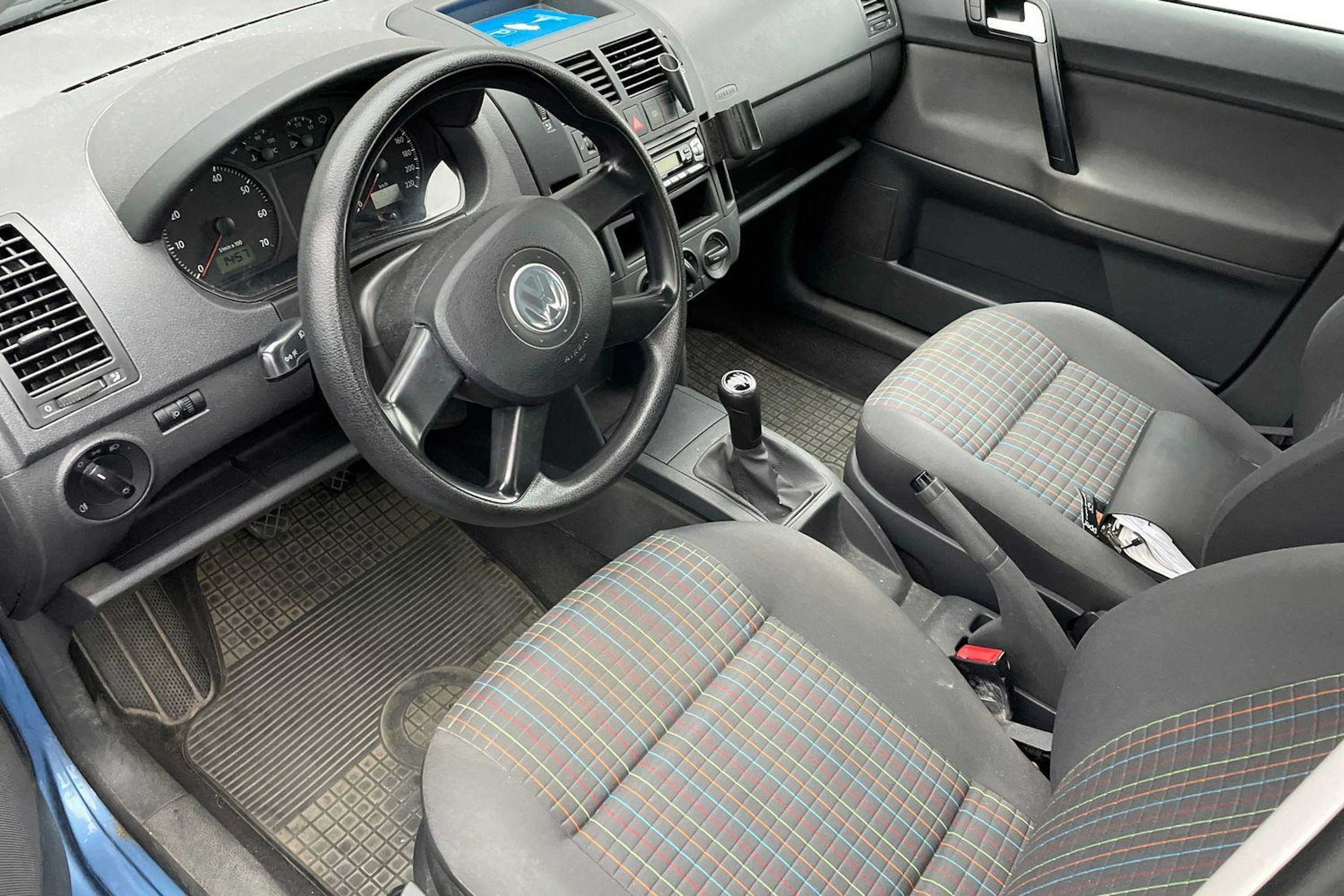 sininen Volkswagen Polo 2005 kuva 3.