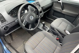 sininen Volkswagen Polo 2005 kuva 3.
