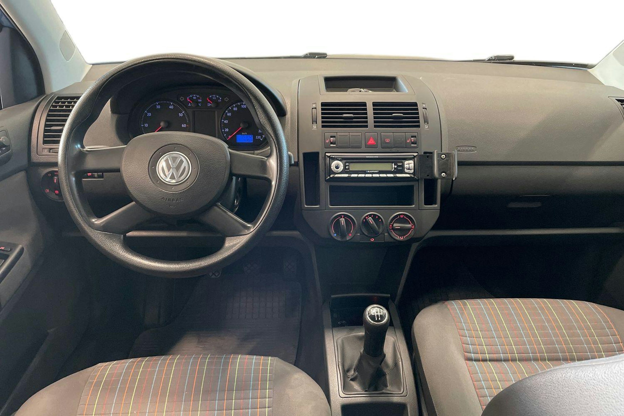 sininen Volkswagen Polo 2005 kuva 9.