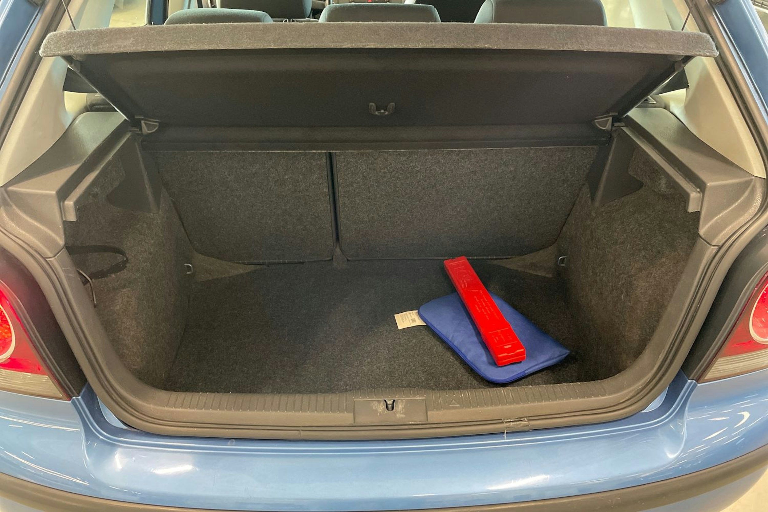 sininen Volkswagen Polo 2005 kuva 14.