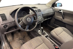Harmaa Volkswagen POLO 2006 kuva 3.