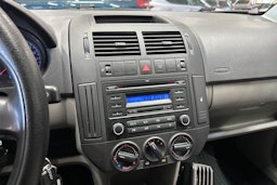 punainen Volkswagen Polo 2006 kuva 18.