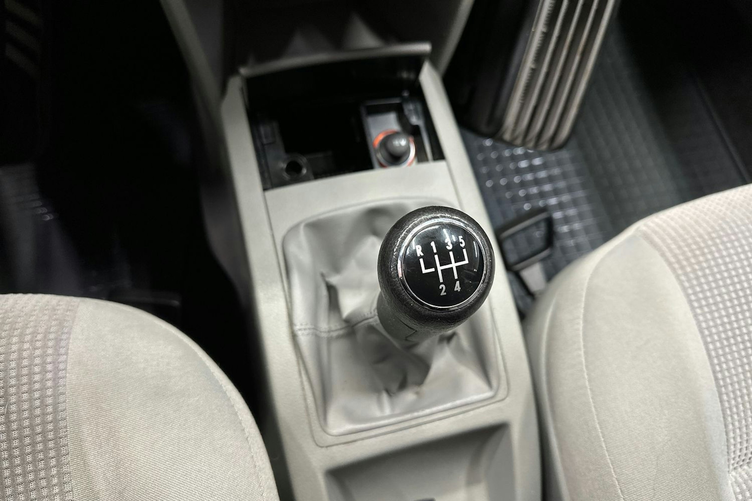 punainen Volkswagen Polo 2006 kuva 21.