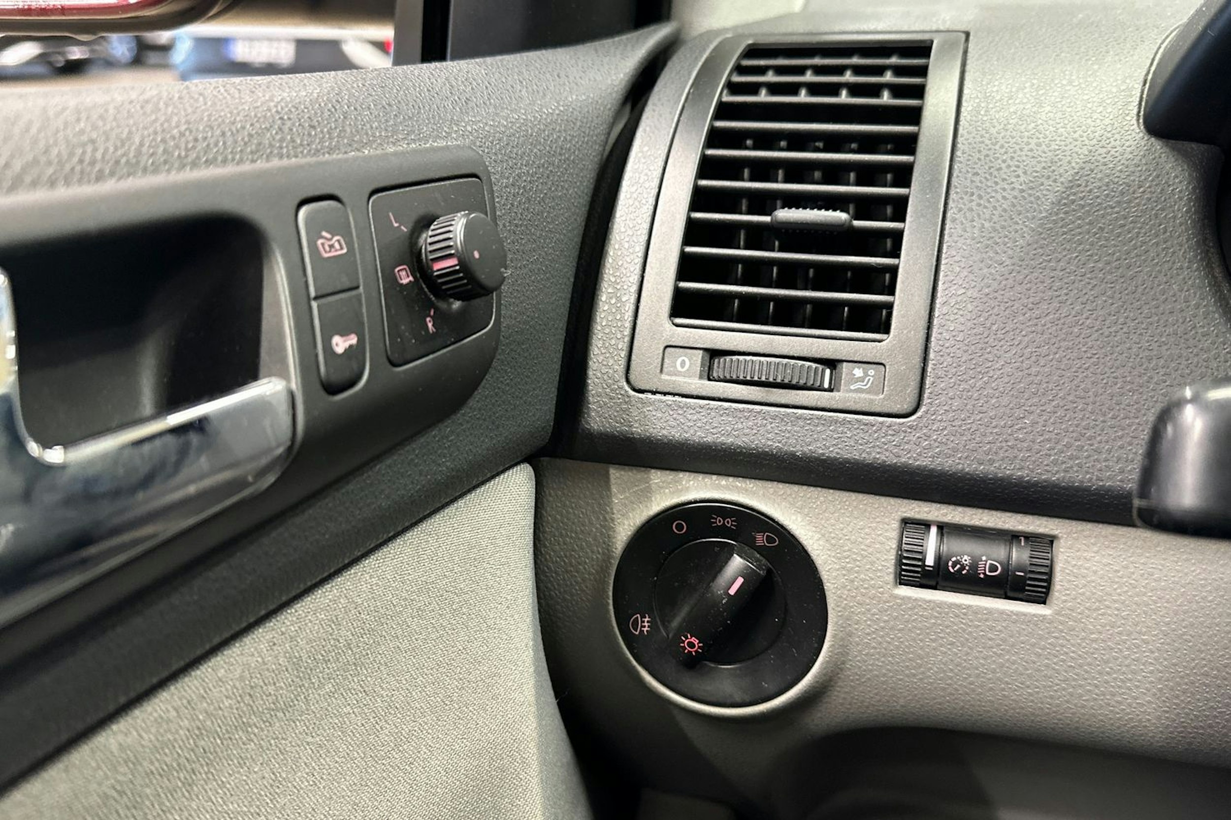 punainen Volkswagen Polo 2006 kuva 23.