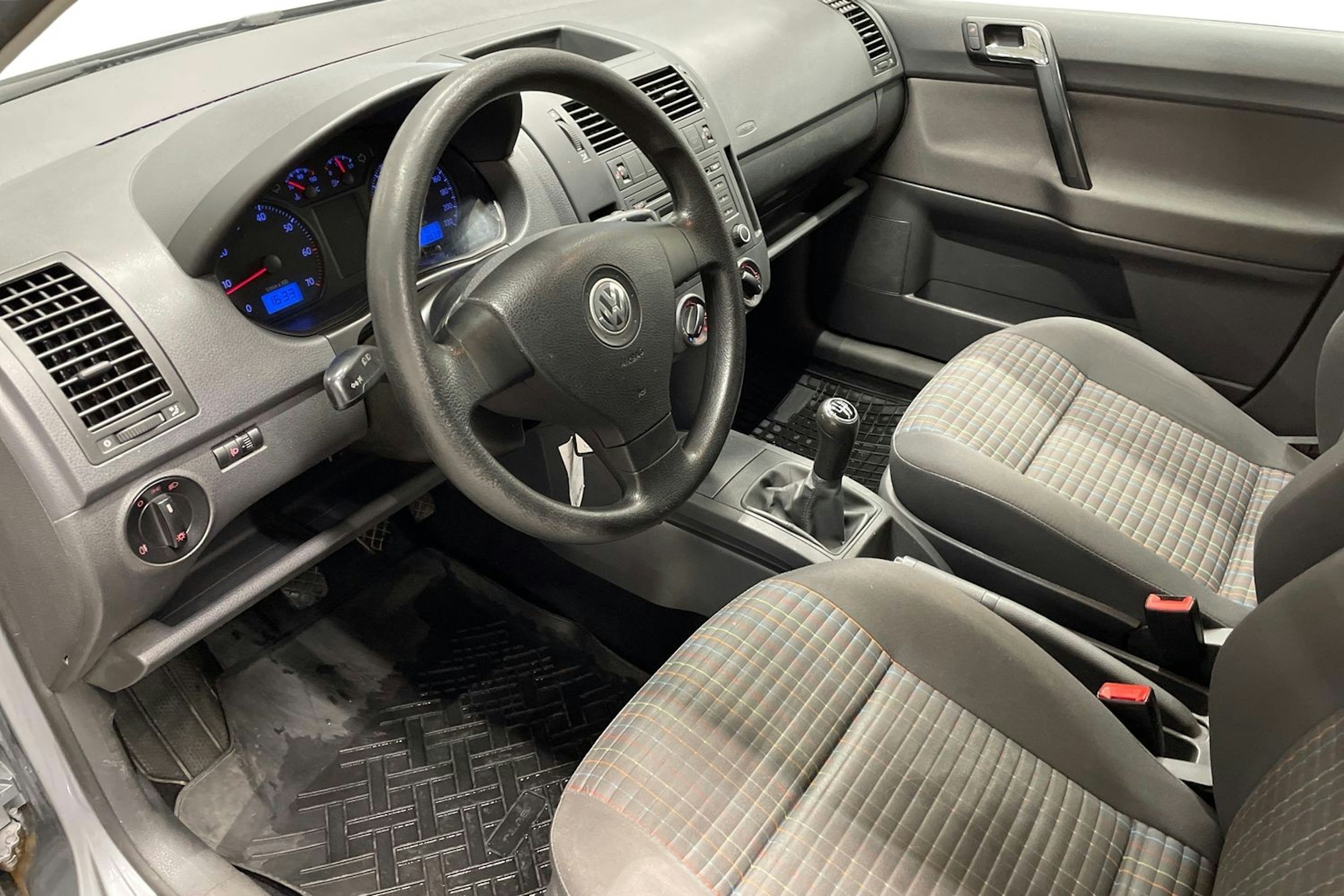 Hopea Volkswagen POLO 2007 kuva 7.