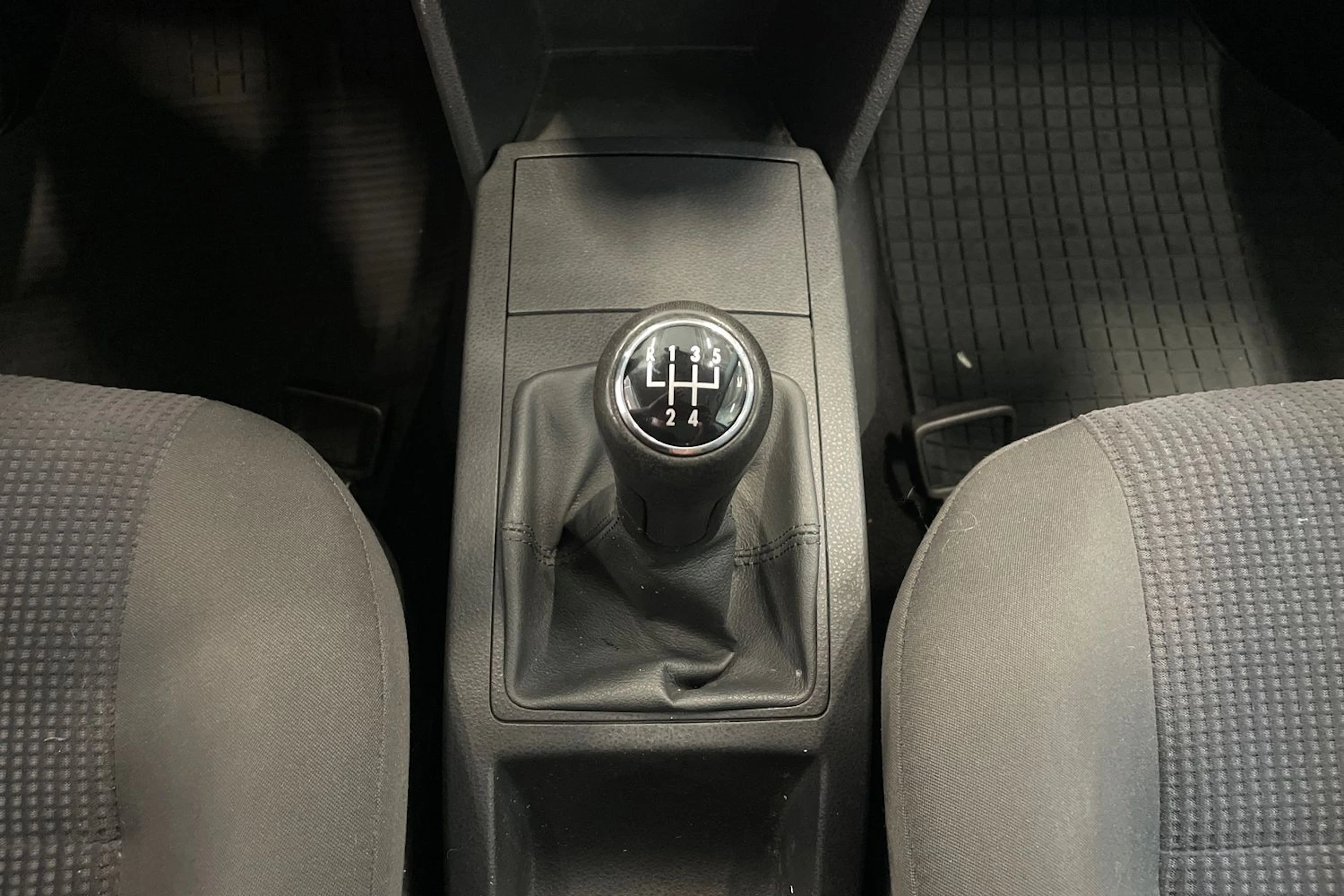musta Volkswagen Polo 2007 kuva 16.