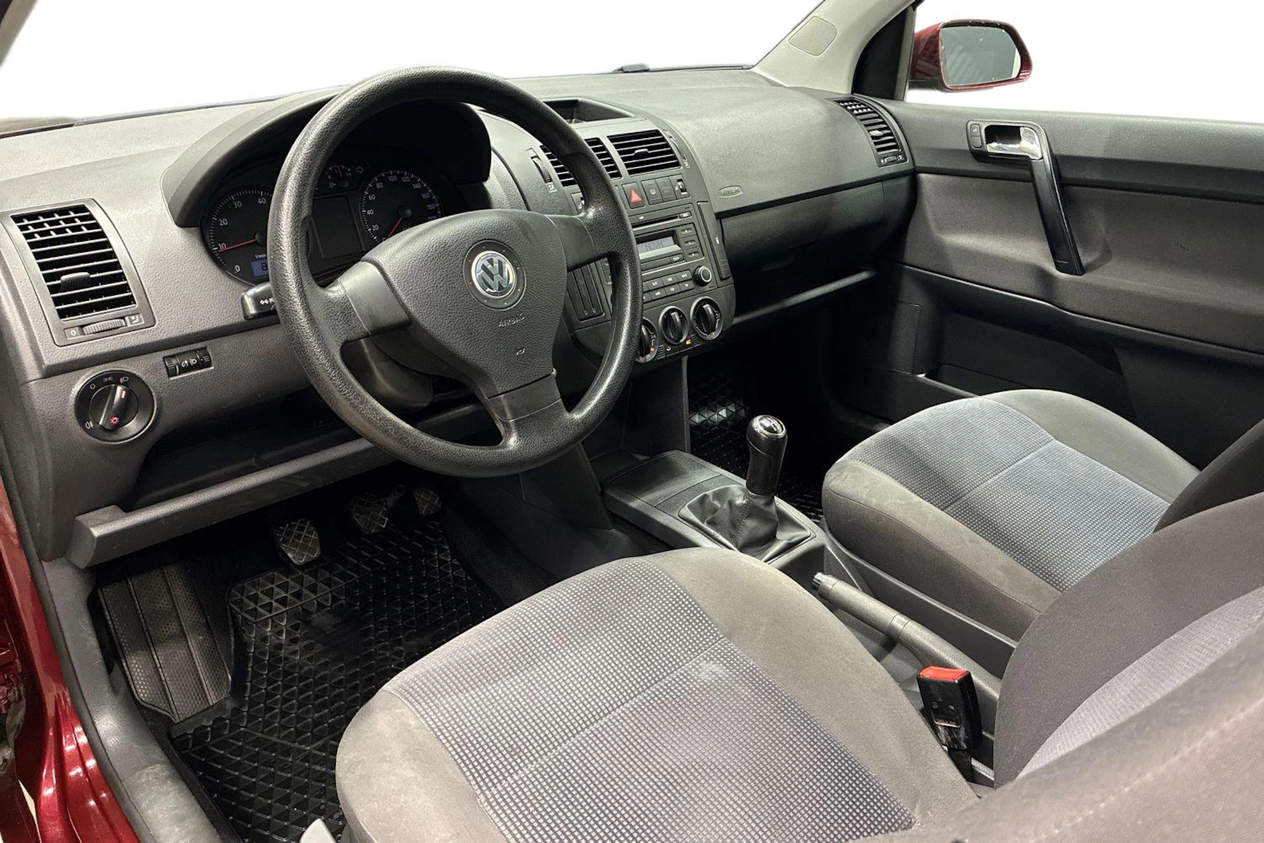 punainen Volkswagen Polo 2008 kuva 8.