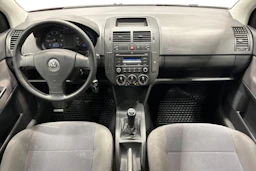 punainen Volkswagen Polo 2008 kuva 9.