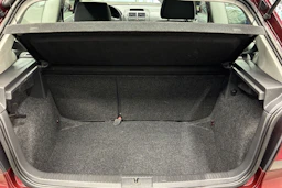 punainen Volkswagen Polo 2008 kuva 23.