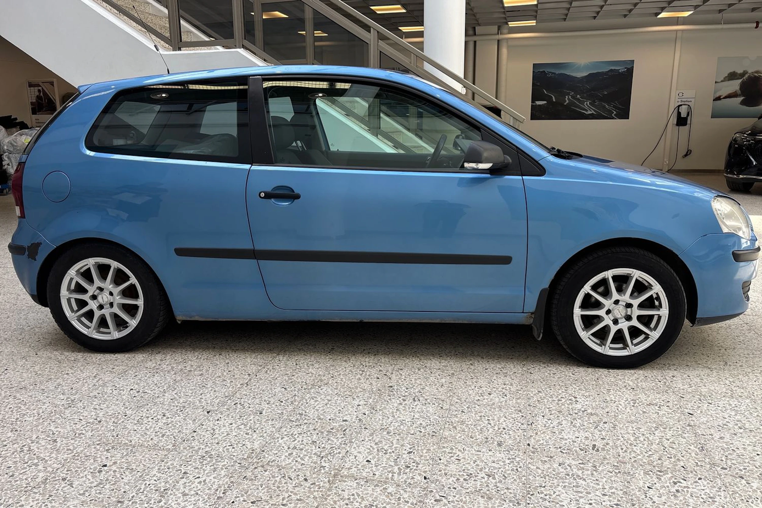 Sininen Volkswagen POLO 2008 kuva 30.