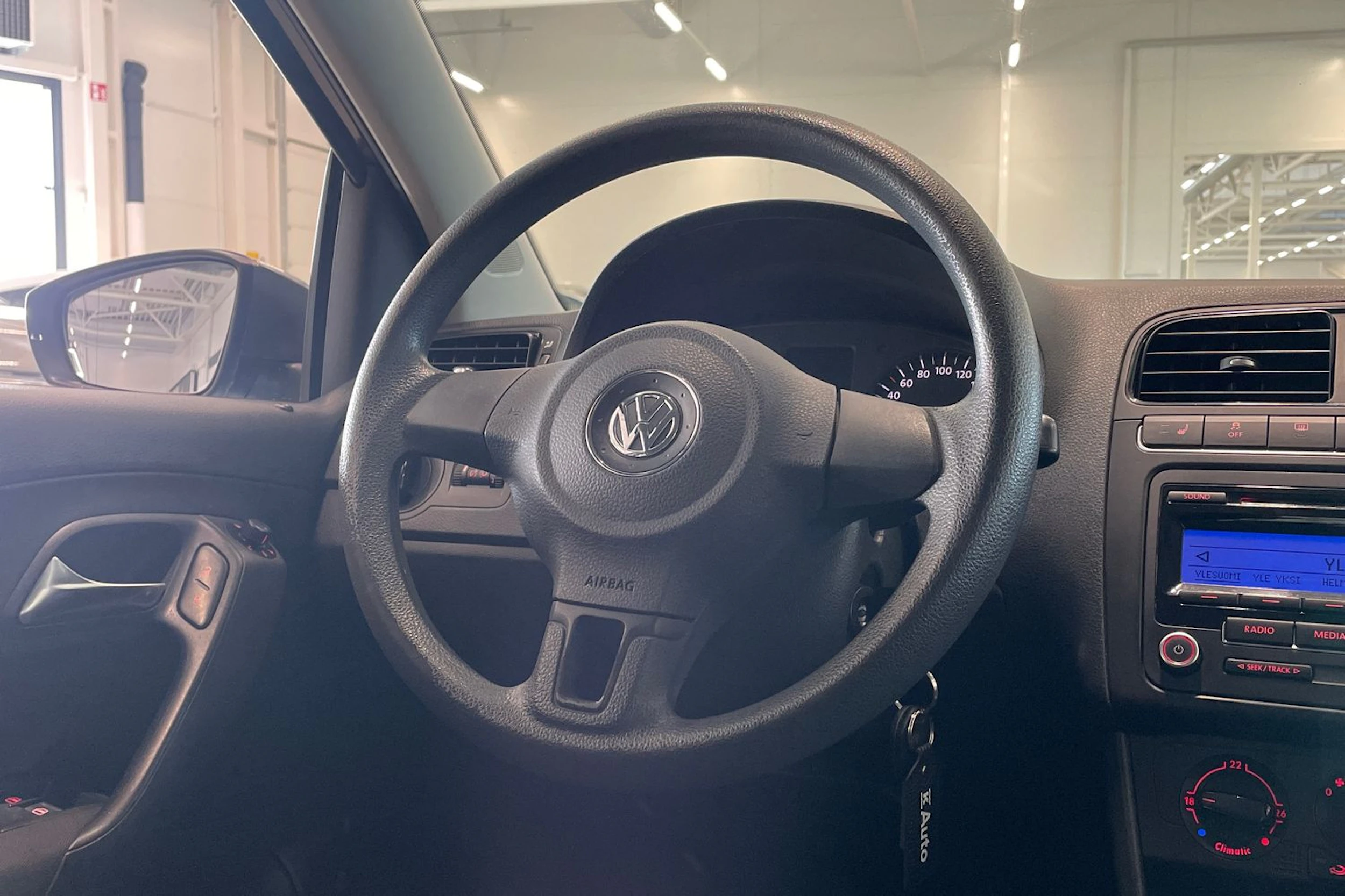 harmaa Volkswagen Polo 2009 kuva 12.