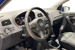 sininen Volkswagen Polo 2010 kuva 8.