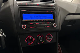 sininen Volkswagen Polo 2010 kuva 20.